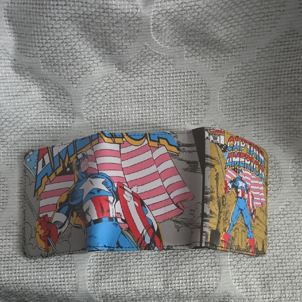 Marvel Black Wallet with Red Logo - Picture 8 of 8